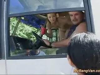 খেলনা এবং বাসর ঘরের সেক্স ভিডিও অগ্রভাগ!